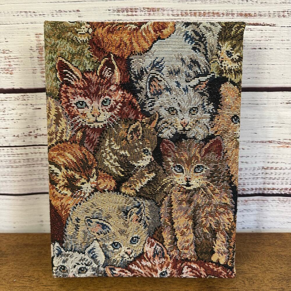 Vintage 90s Kitten Print Tapestry Woven 3 Ring 2.5" Binder Picture Album Cats